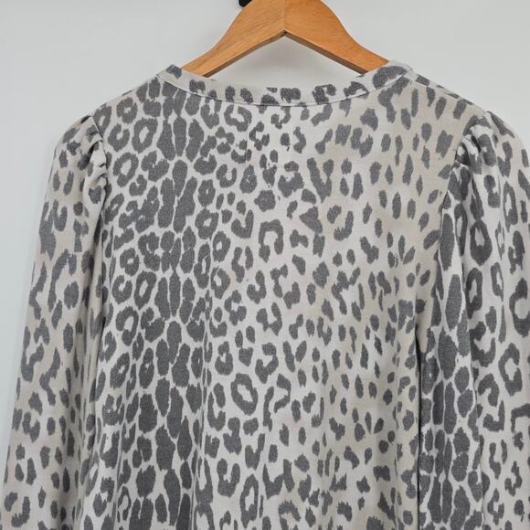Chaser Women's Leopard Cheetah Animal Print Round Neck Puff Sleeve Sweater XS - Picture 5 of 11
